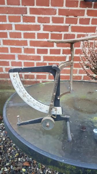 Antik vægt bordmodel